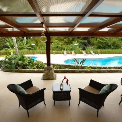 piscina del parque caribe. apartamento limon costa rica